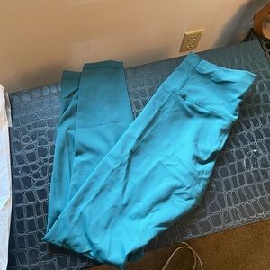 lululemon WunderTrain Teal Leggings 28Inch